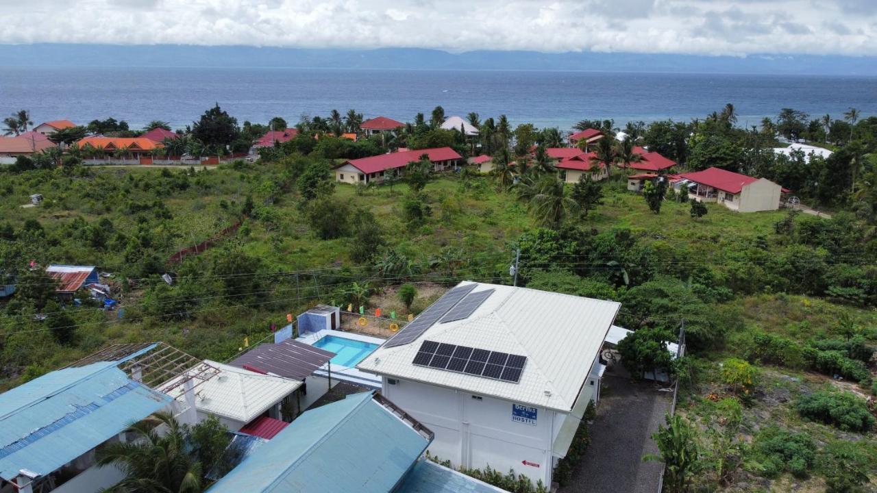 Bernis Hostel Moalboal Exterior foto