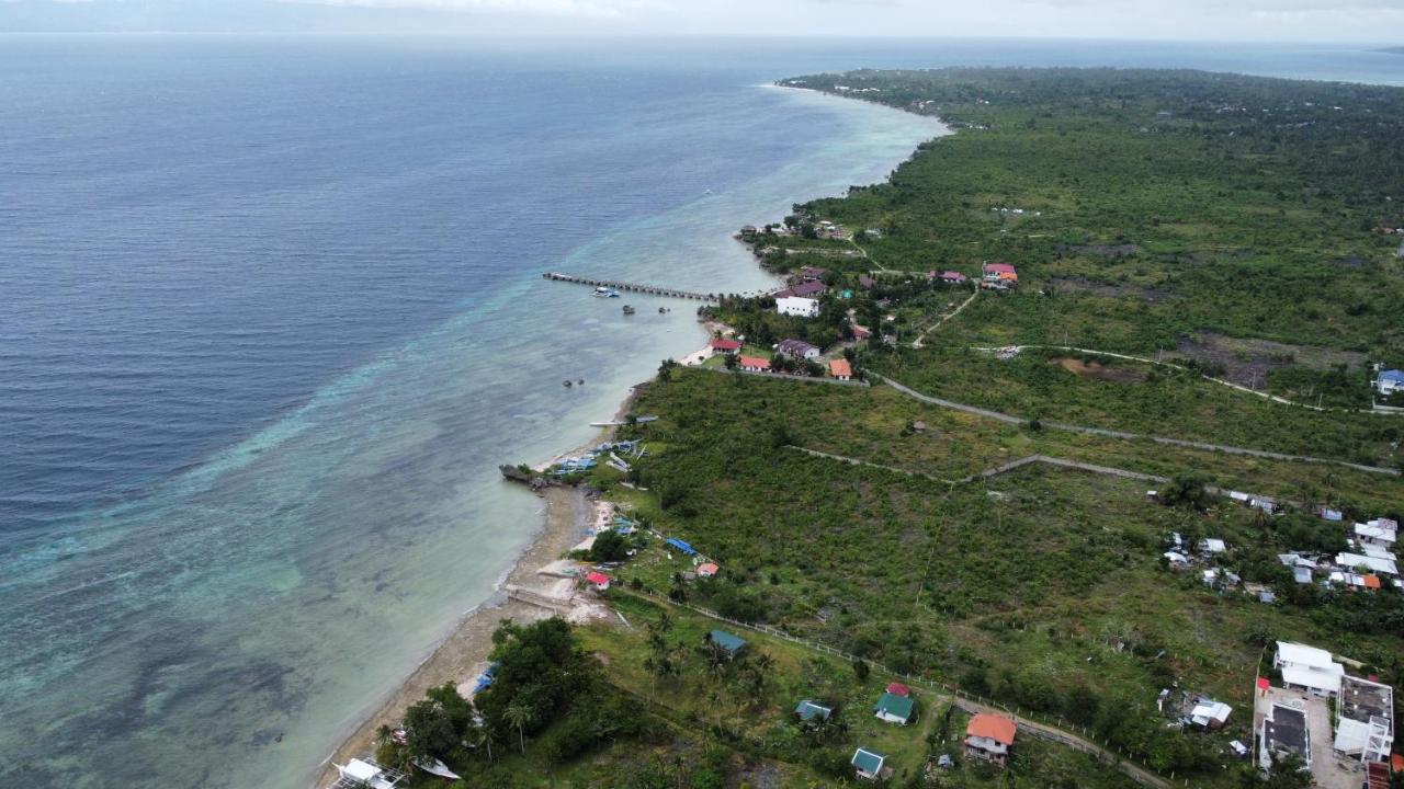 Bernis Hostel Moalboal Exterior foto