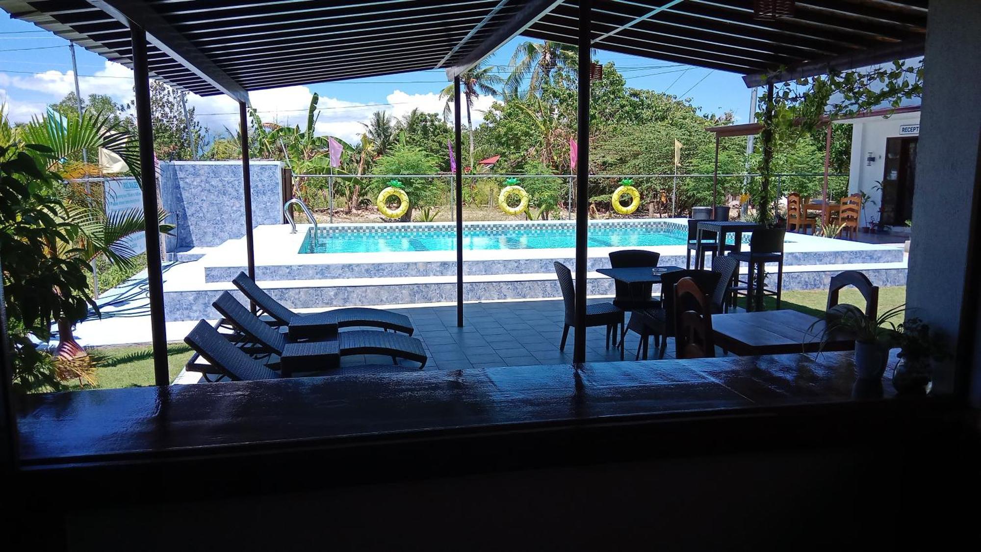 Bernis Hostel Moalboal Exterior foto